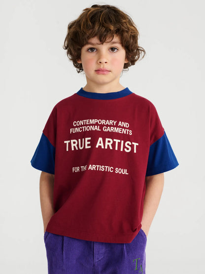 T-shirt in Burgundy Red